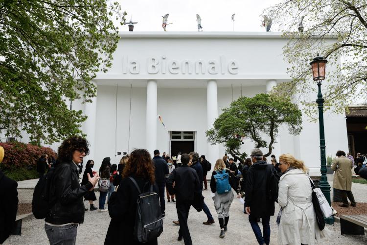 La Biennale Arti visive del 2024 metterà al centro gli artisti stranieri