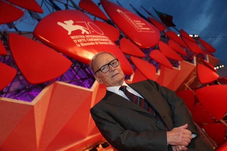 Omaggio a Ennio Morricone  alla serata di apertura della 77. Mostra