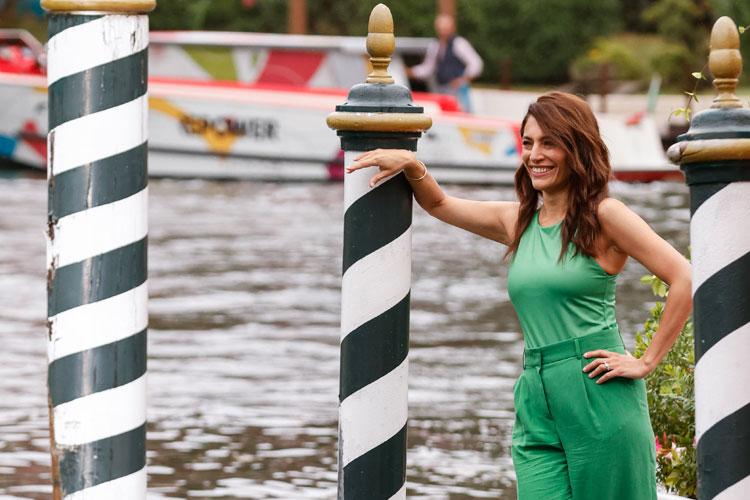 Caterina Murino conduce le serate di apertura e chiusura di Venezia 80