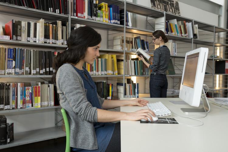 The new call of the Biennale College Internship programme