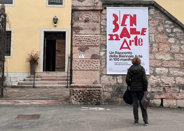 La Biennale presenta la mostra “Un racconto della Biennale Arte in 100 manifesti  dall’Archivio Storico della Biennale di Venezia”